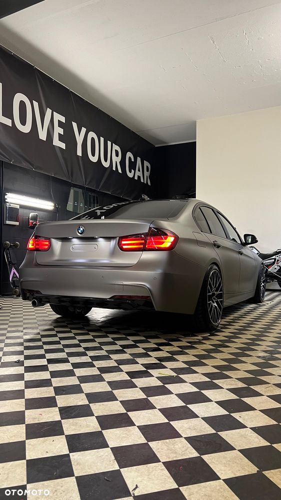 BMW Seria 3 318d - 1