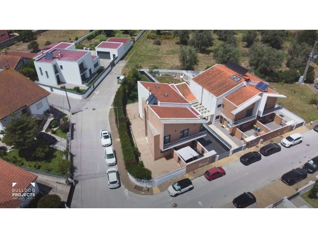 Moradia Isolada T4 Triplex Venda Coimbra - Grande imagem: 4/60