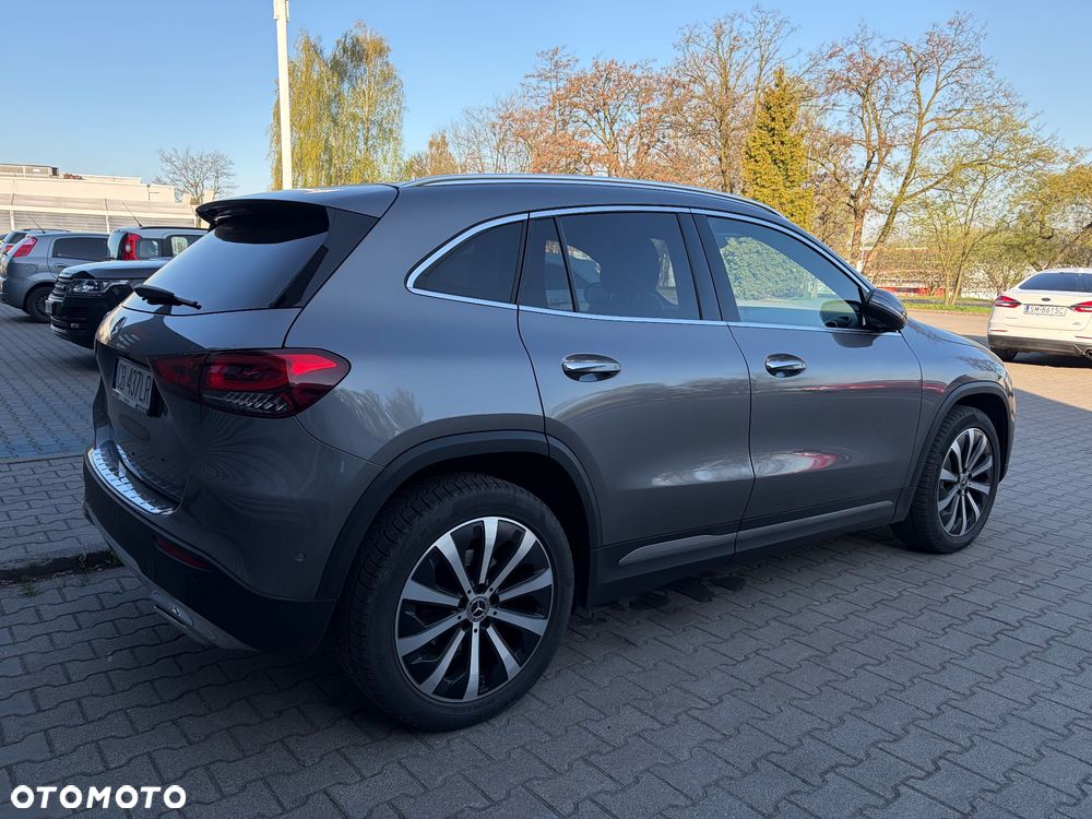 Mercedes-Benz GLA 200 Business Edition - 5