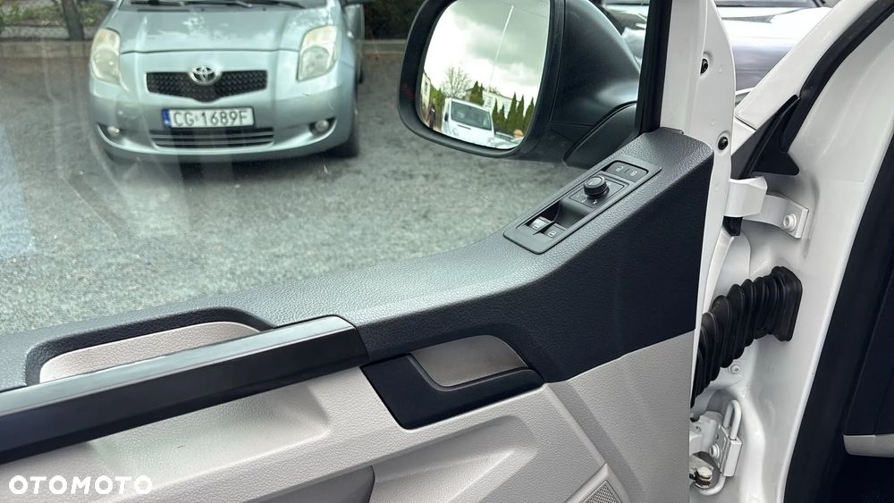 Volkswagen Transporter - 13