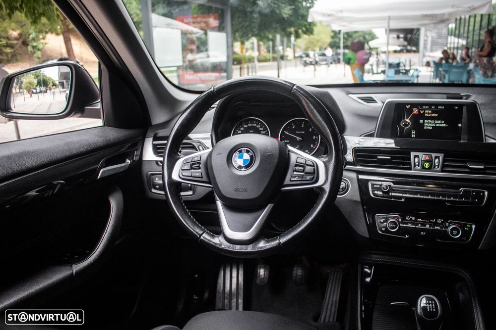 BMW X1 16 d sDrive Line Sport - 33