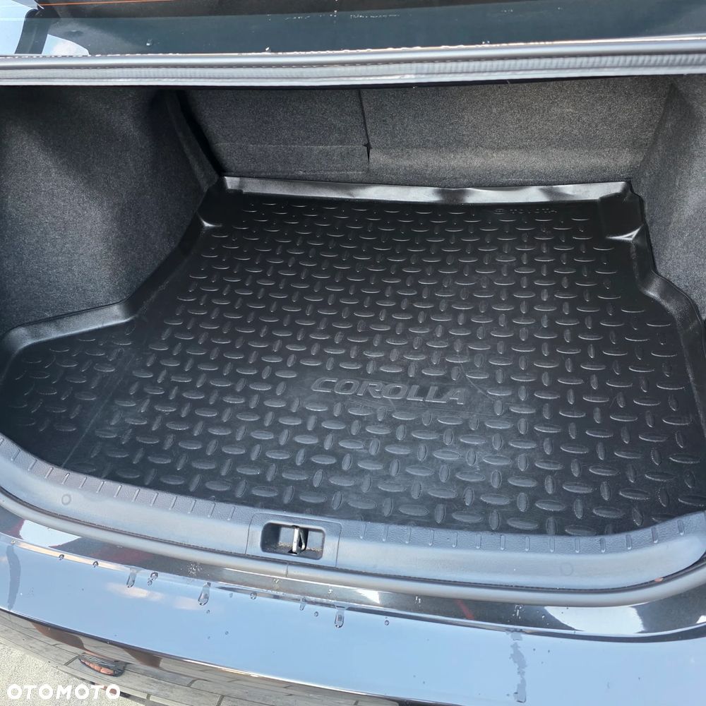 Toyota Corolla 1.6 Classic Plus - 6