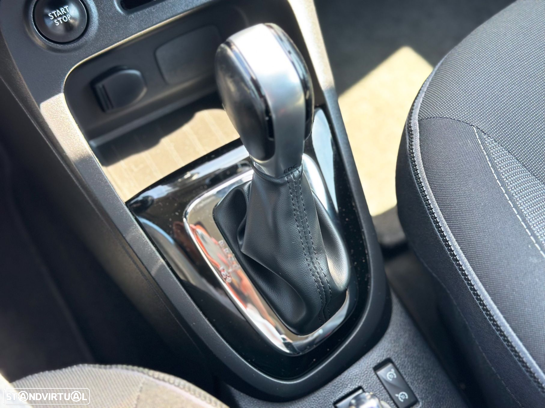 Renault Captur 1.5 dCi EDC - 4