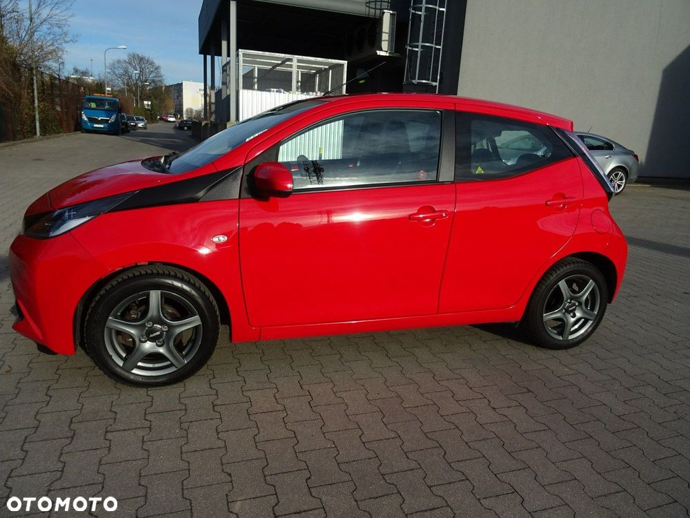 Toyota Aygo x-play Eco - 4