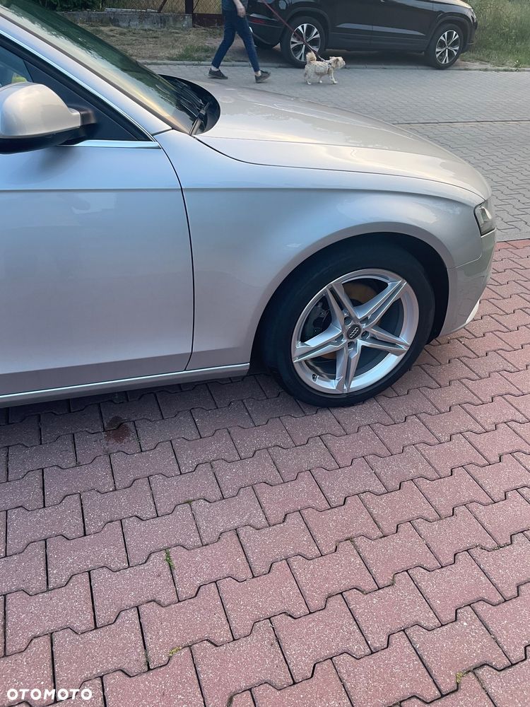 Audi A4 Limousine - 8