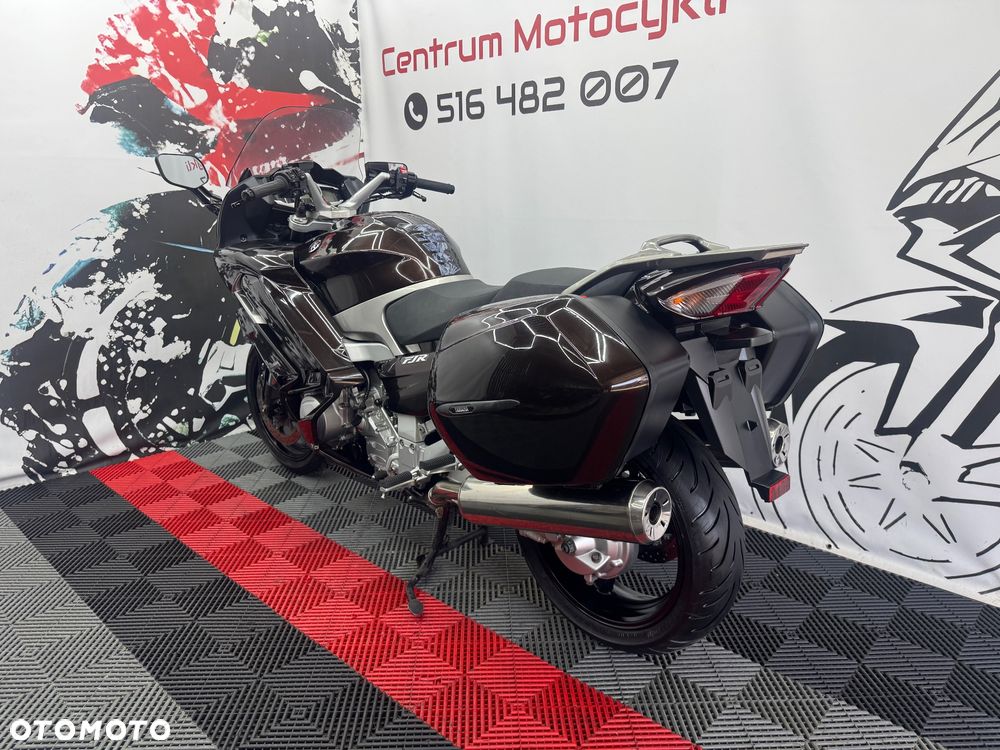 Yamaha FJR - 6