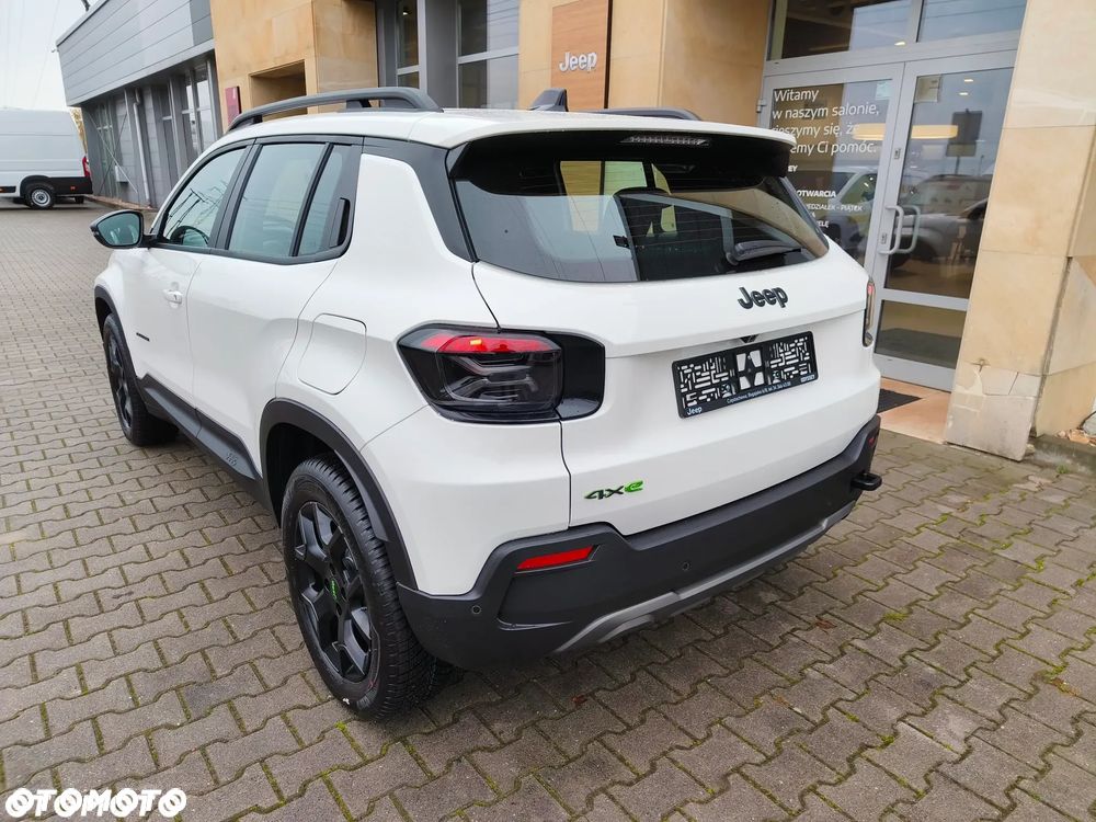 Jeep Avenger 1.2 T3 mHEV Upland 4xe eDCT6 - 9