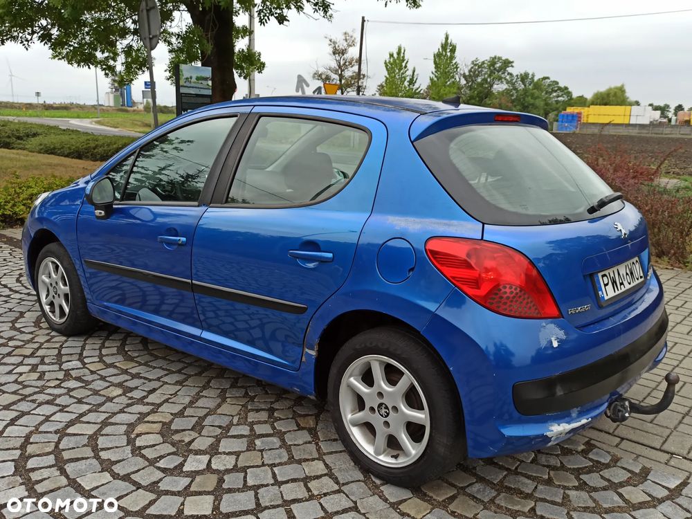 Peugeot 207 1.4 HDi Presence - 4
