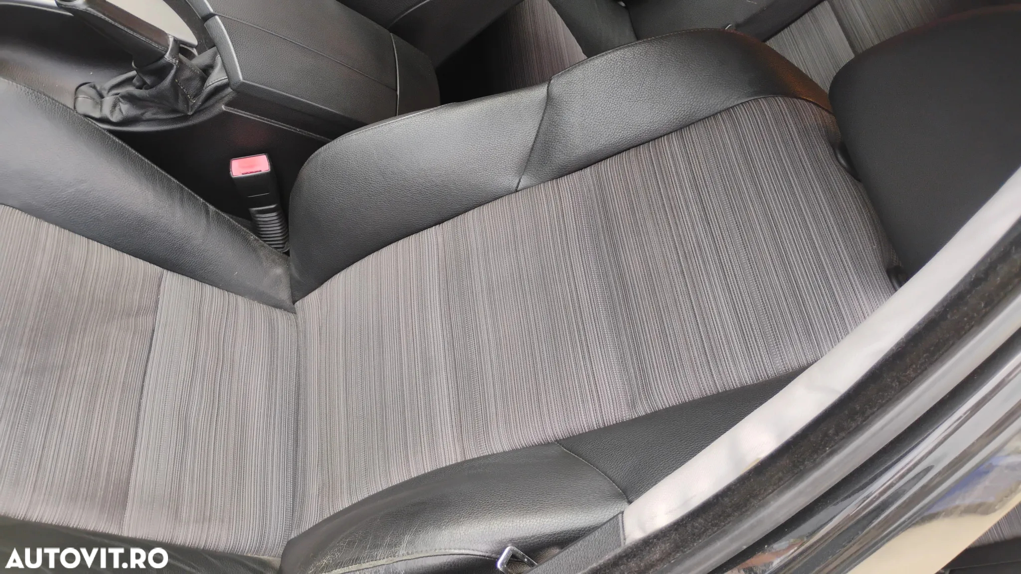 BMW Seria 5 523i Touring - 6