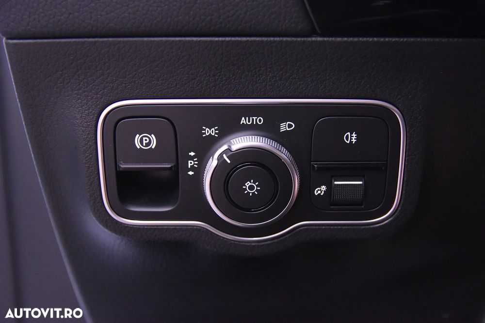 Mercedes-Benz GLA 180 d 8G-DCT - 16