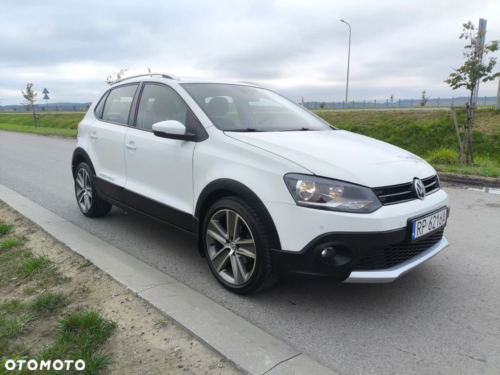 Volkswagen Polo 1.2 TSI DSG Cross Urban White - 3