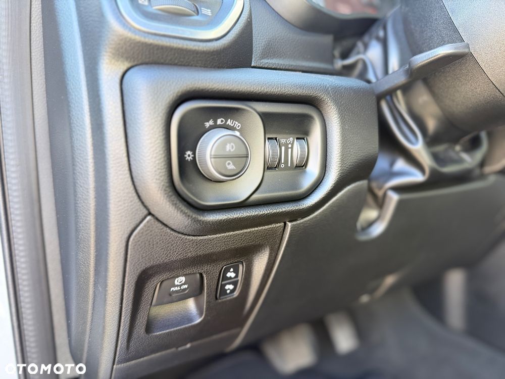RAM 1500 Crew Cab Laramie - 15