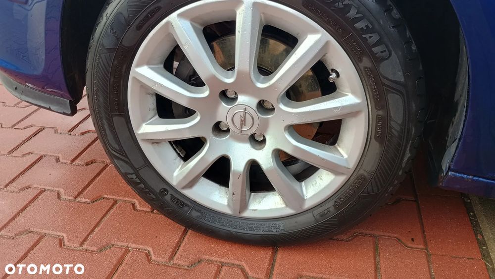 Opel Astra - 16