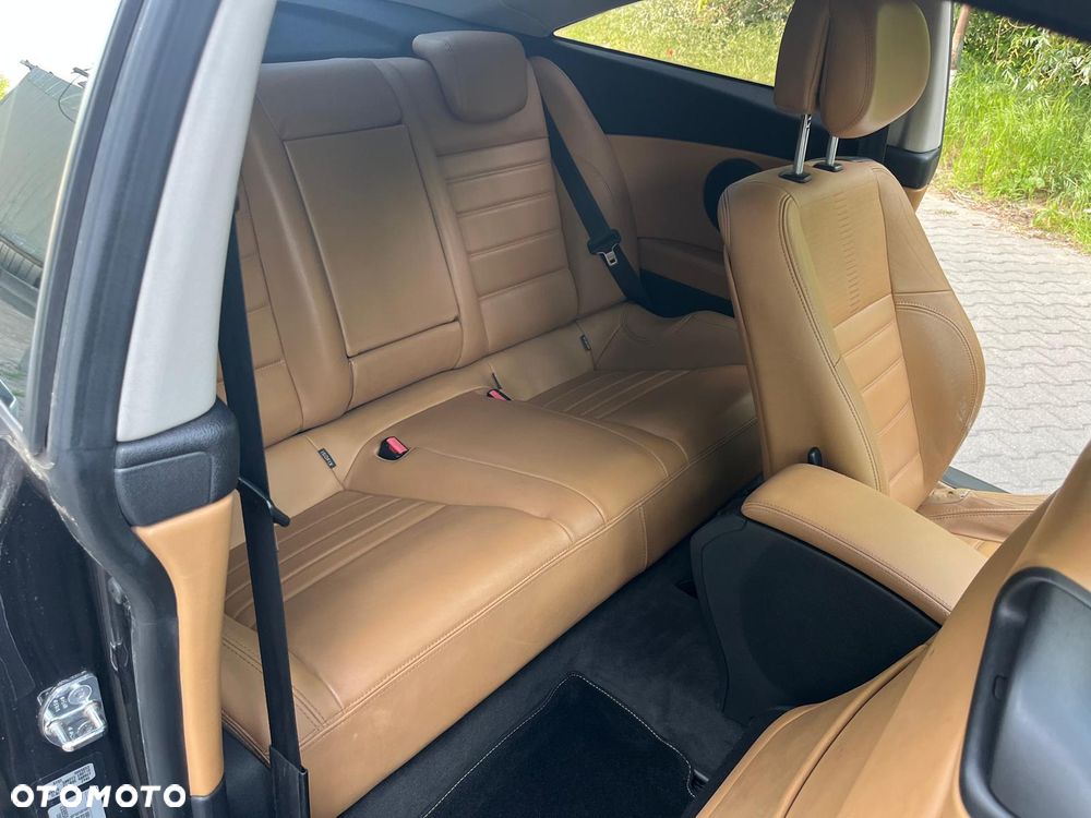 Renault Laguna 3.0 dCi V6 Initiale - 12