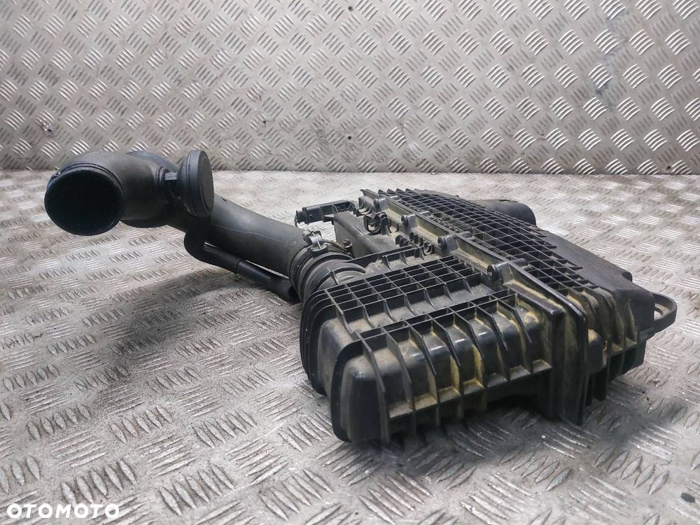 OBUDOWA FILTRA + PRZEPŁYWOMIERZ + RURA DOLOT RENAULT KANGOO I FL - 8