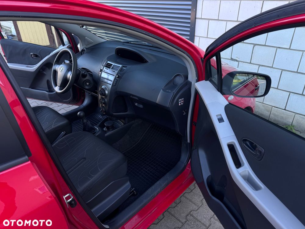 Toyota Yaris 1.0 Premium EU6 - 23