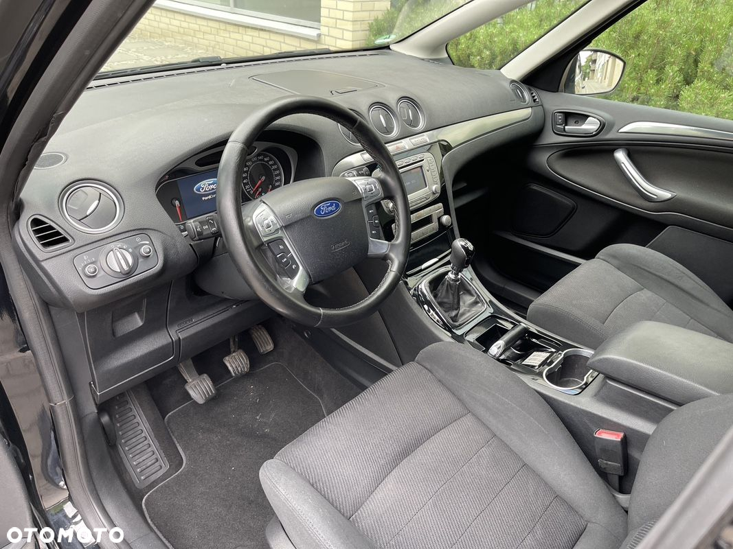 Ford S-Max - 21