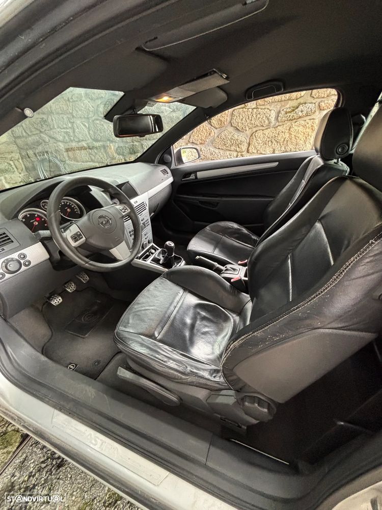 Opel Astra GTC 1.7 CDTi - 8