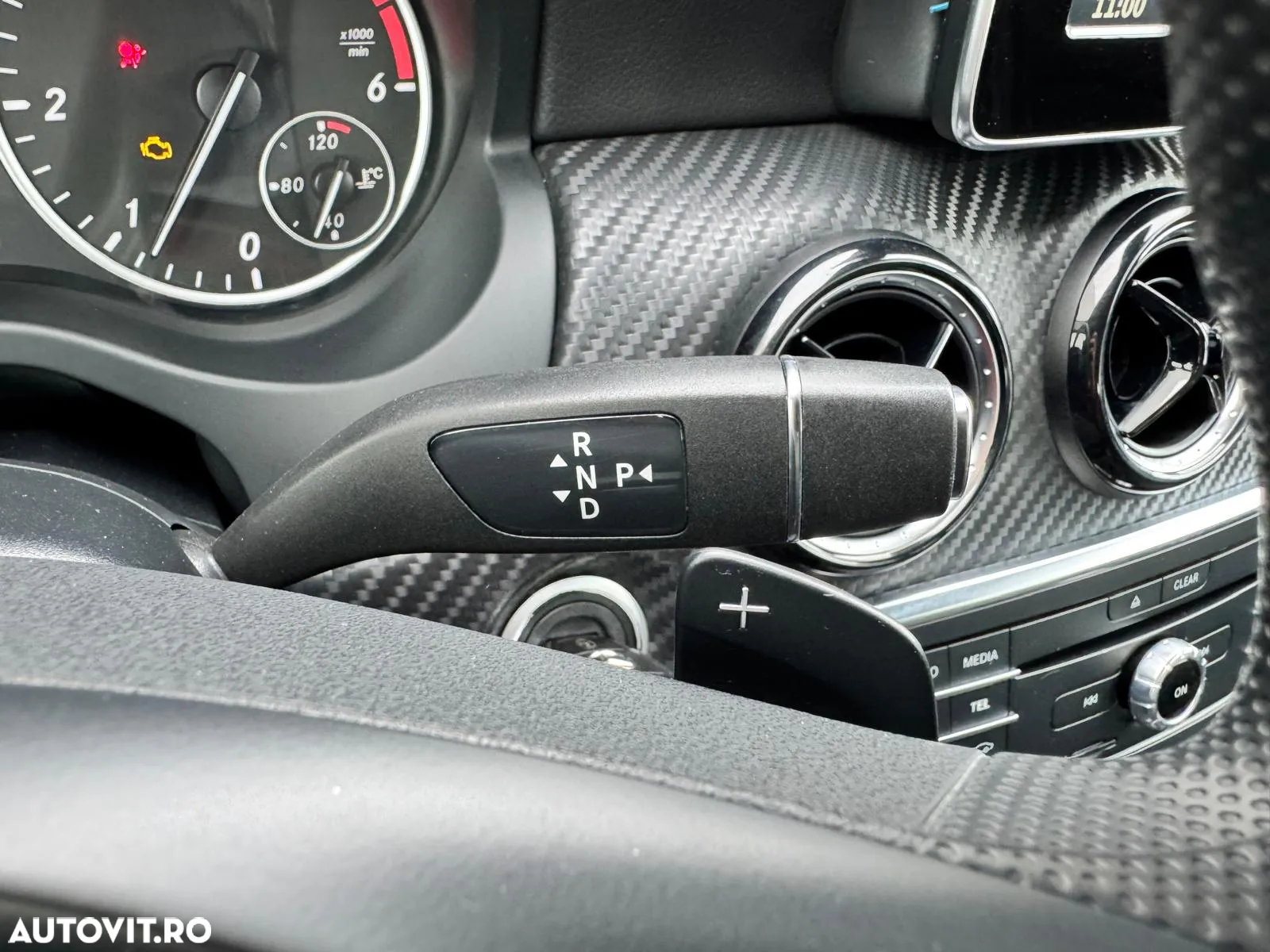 Mercedes-Benz GLA 200 d 4MATIC Aut. - 27