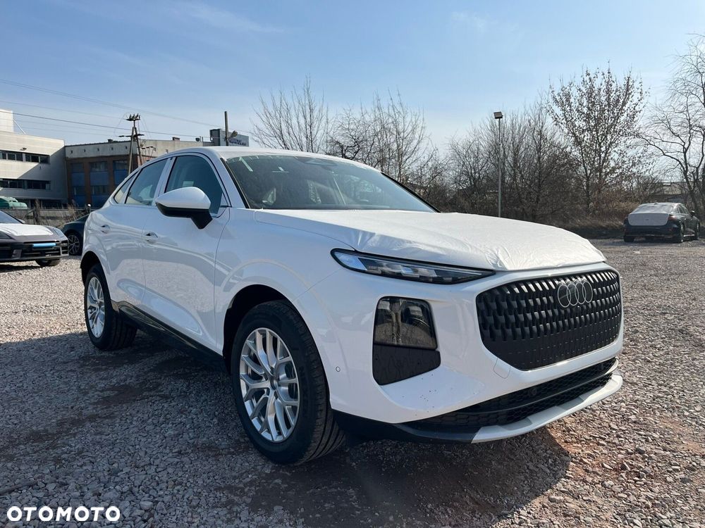 Audi Q3 Sportback - 8