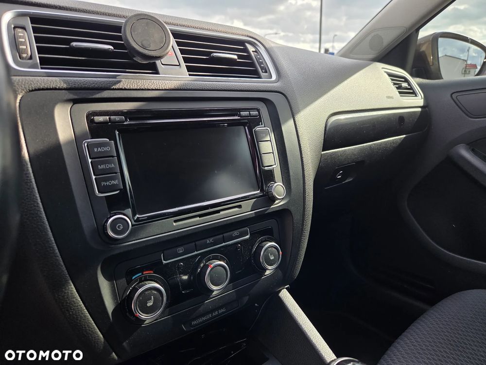 Volkswagen Jetta 1.2 TSI Comfortline - 20