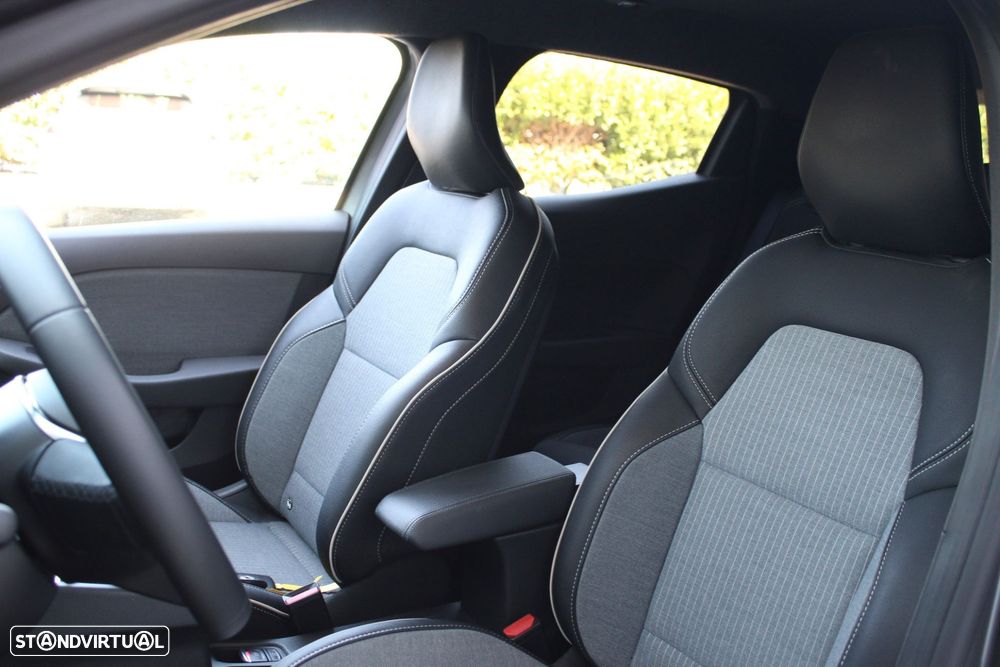 Renault Clio 1.0 TCe Techno - 32