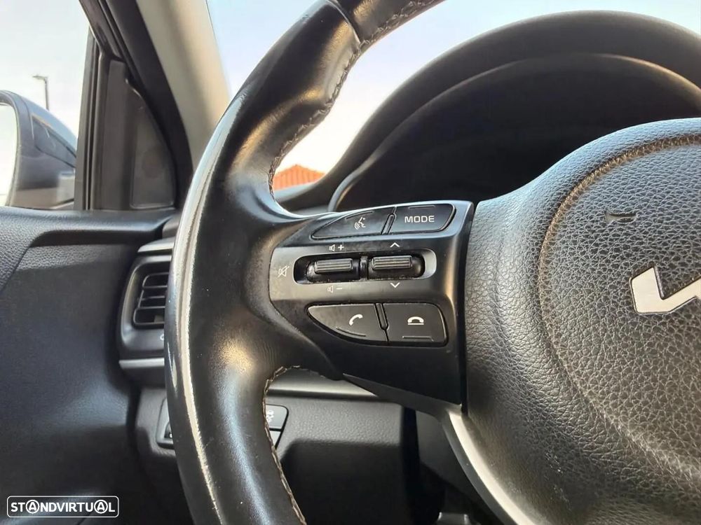 Kia Stonic - 25