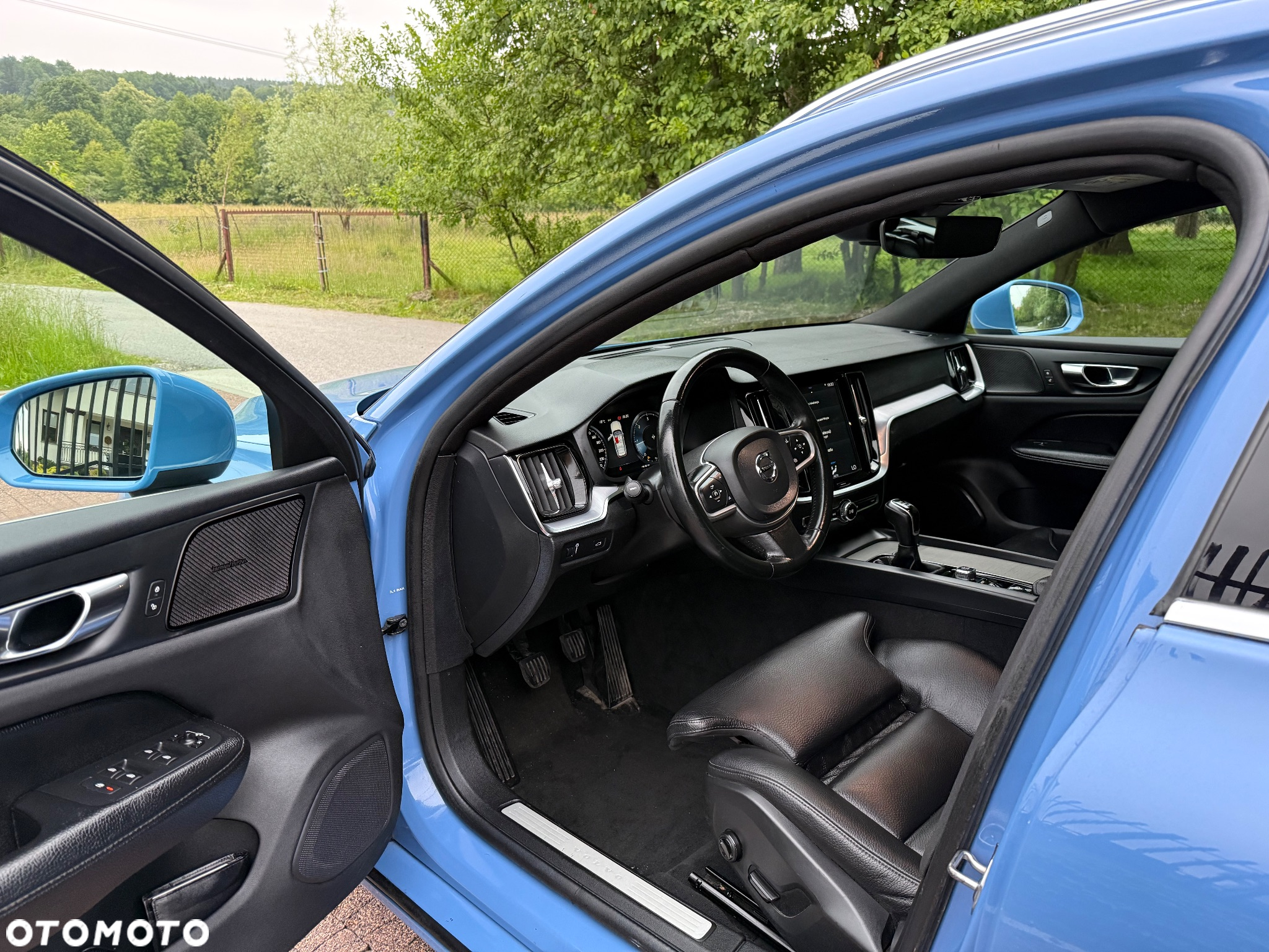 Volvo V60 D4 R-Design - 9