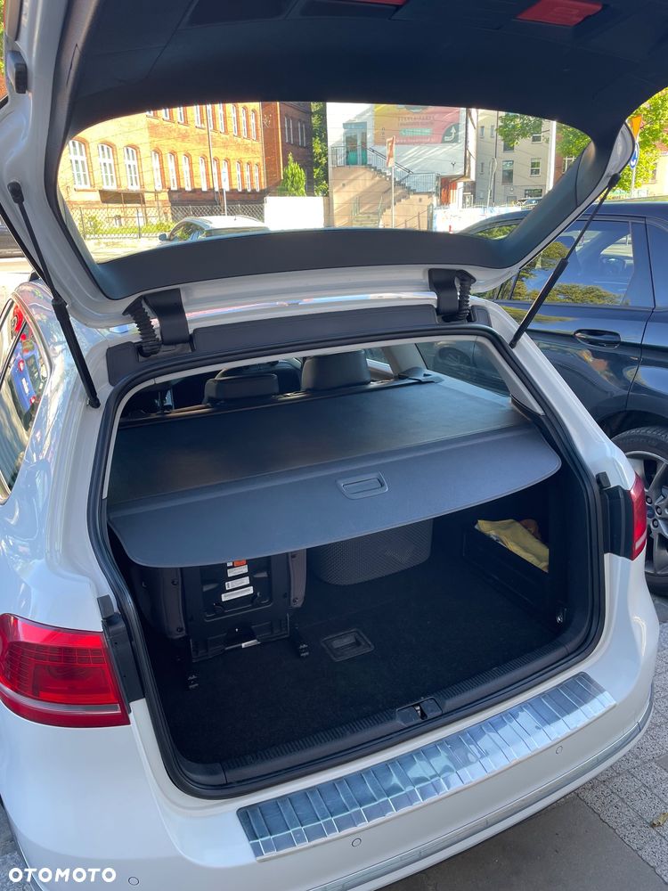 Volkswagen Passat 2.0 TDI Highline DSG - 22