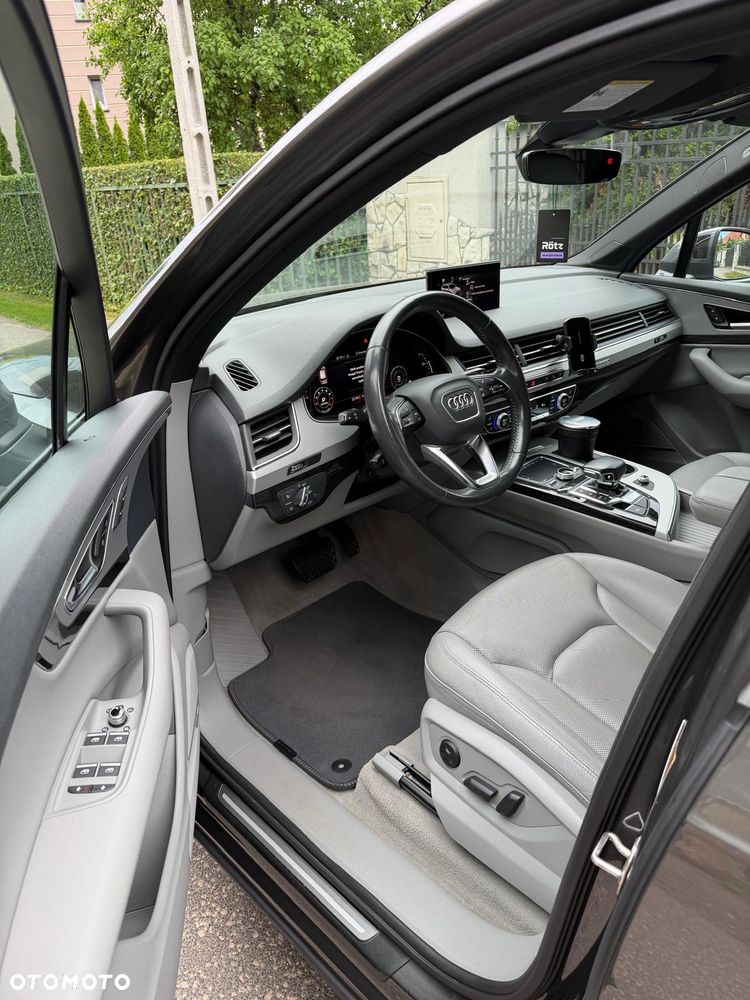 Audi Q7 - 8