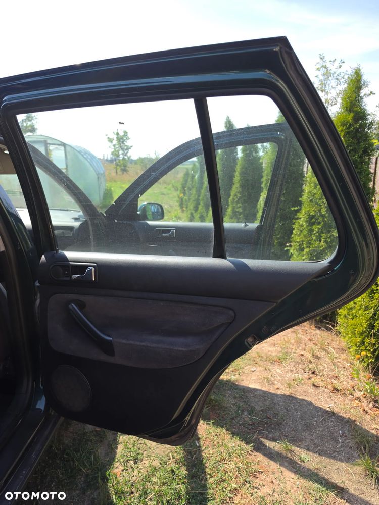 Volkswagen Golf 1.6 Comfortline - 8
