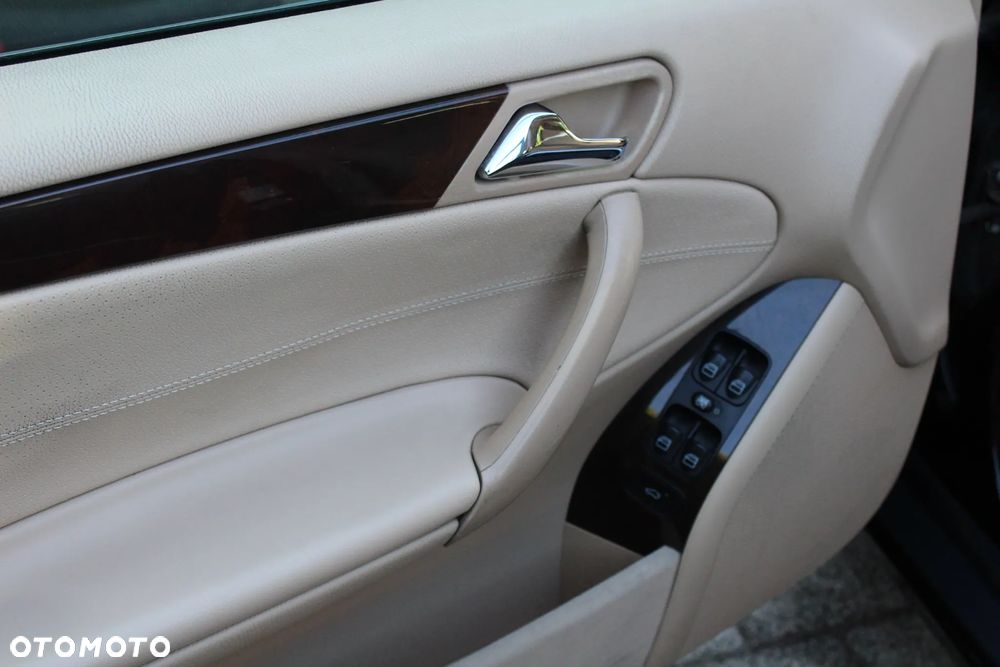 Mercedes-Benz Klasa C 180 Kompressor Elegance Sport Edition - 11