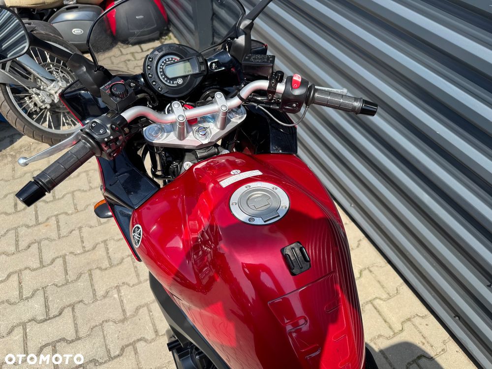 Yamaha FZ6 - 8