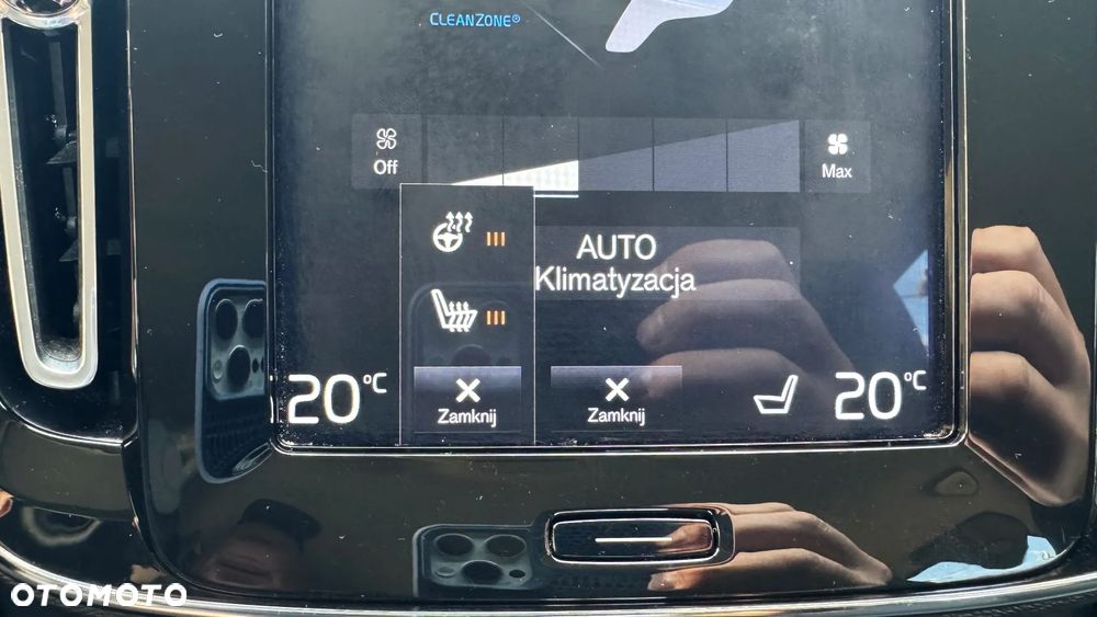 Volvo XC 40 T3 Geartronic Momentum Pro - 27