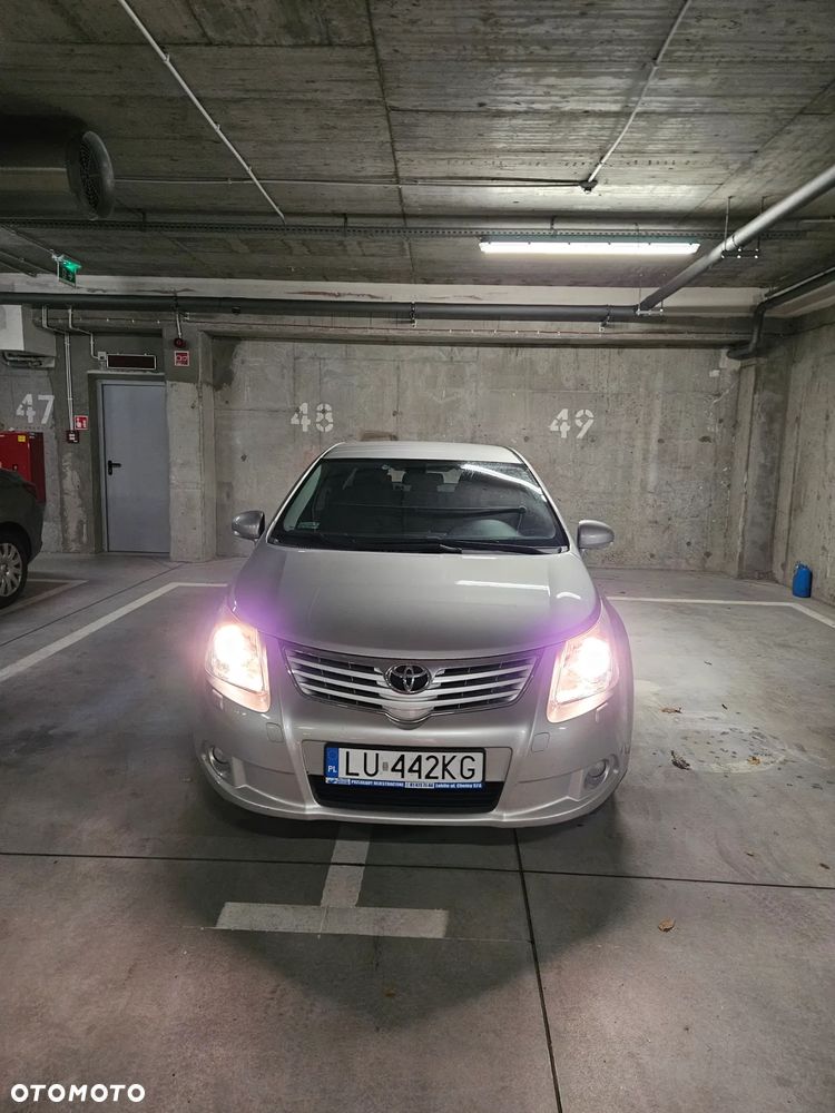 Toyota Avensis 1.8 Comfort - 2