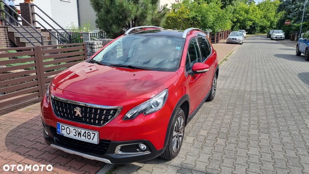 Peugeot 2008 1.2 Pure Tech GPF Allure S&S EAT6 - 1