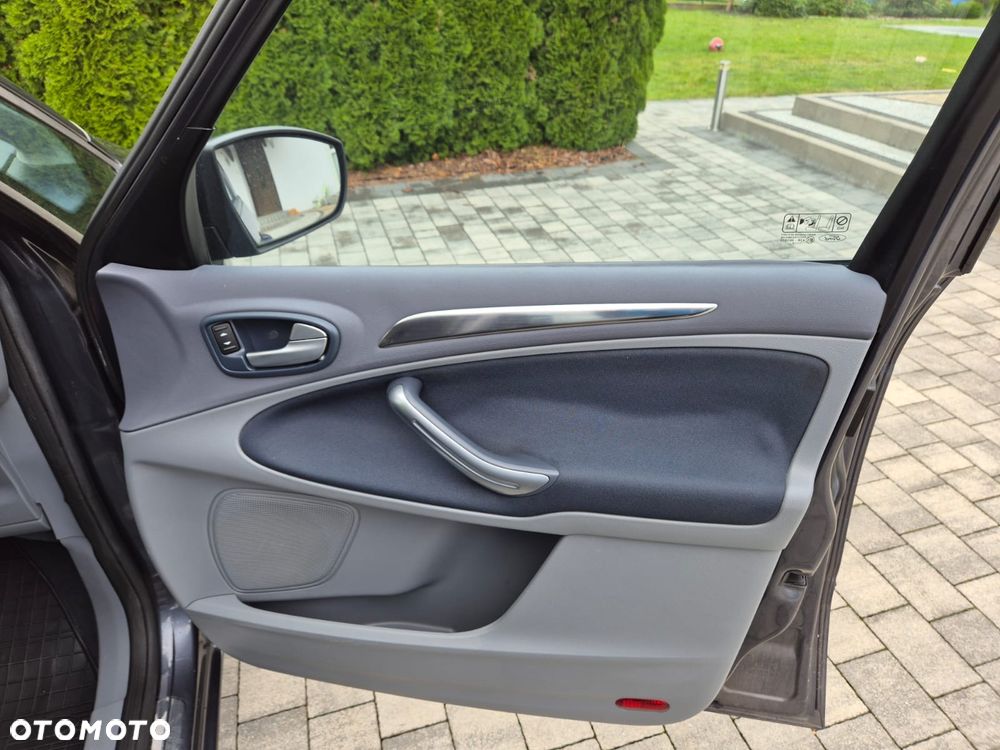 Ford S-Max 2.0 Titanium - 16