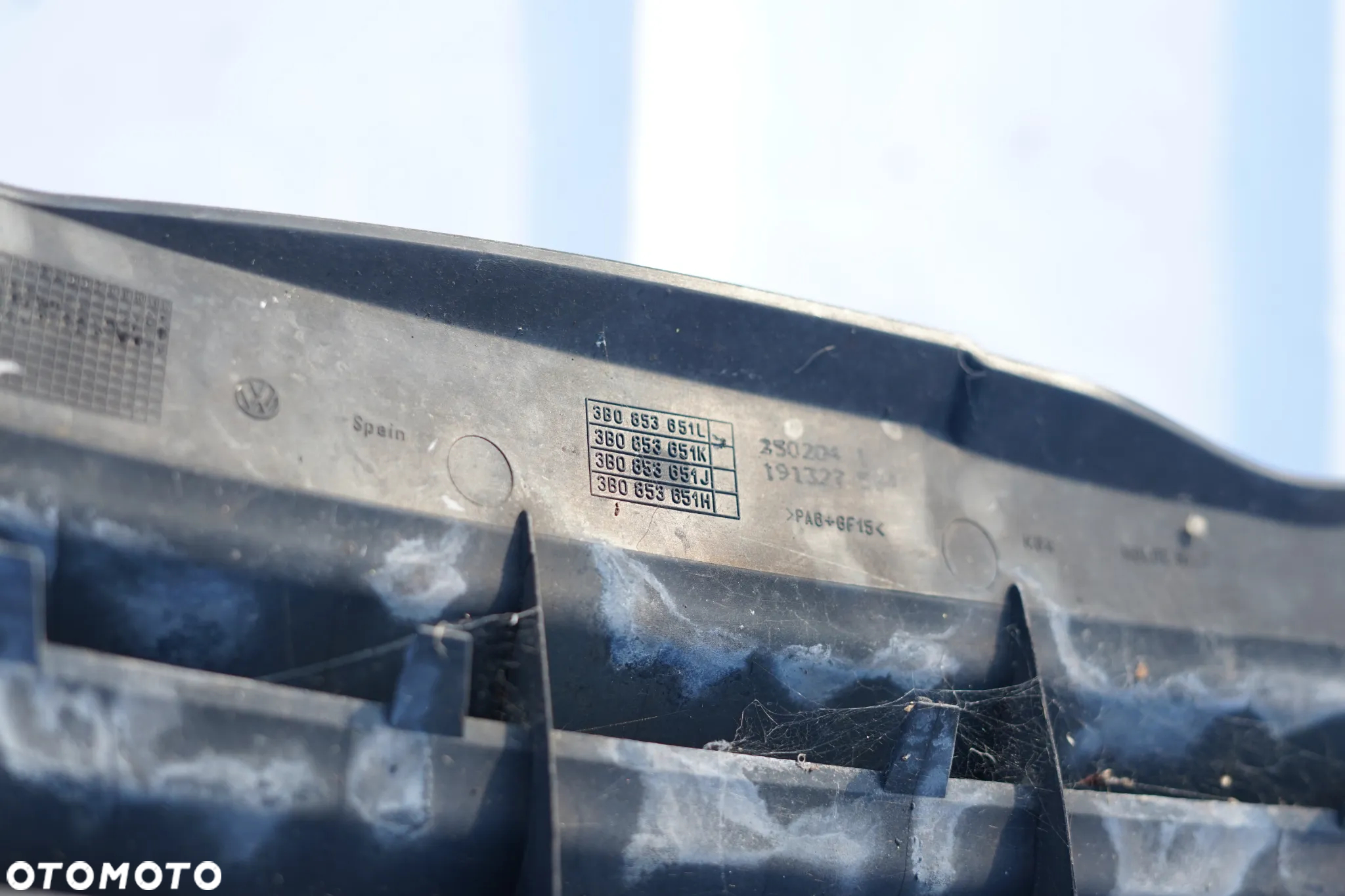 Grill atrapa chłodnicy VW Passat B5 FL 3B0853651L - 12