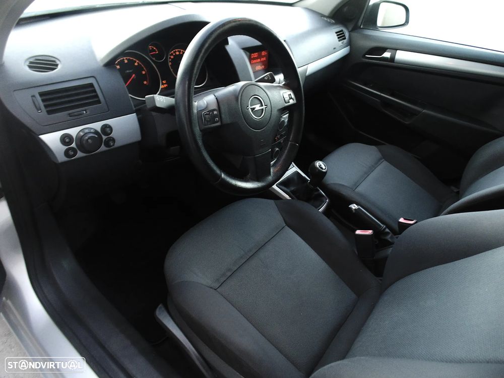 Opel Astra 1.3 CDTI Edition - 32