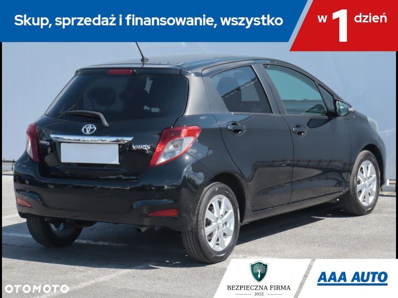 Toyota Yaris - 7