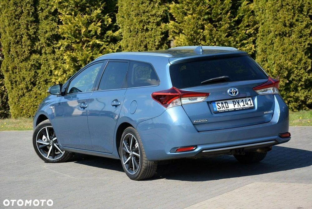 Toyota Auris Hybrid 135 Premium - 13