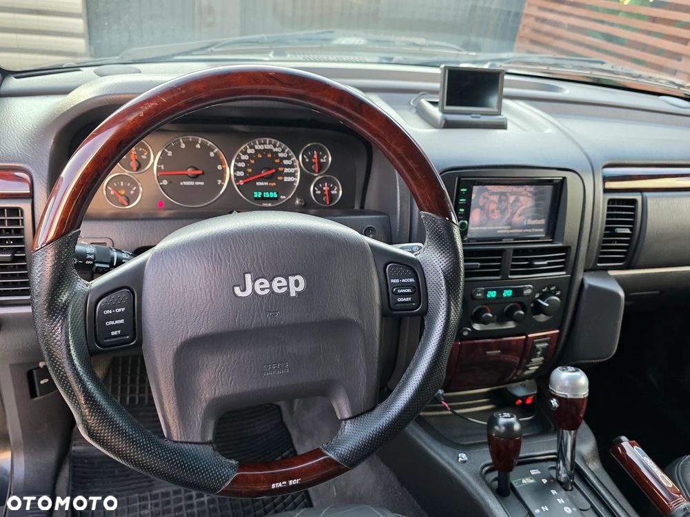 Jeep Grand Cherokee 4.7 Limited - 26