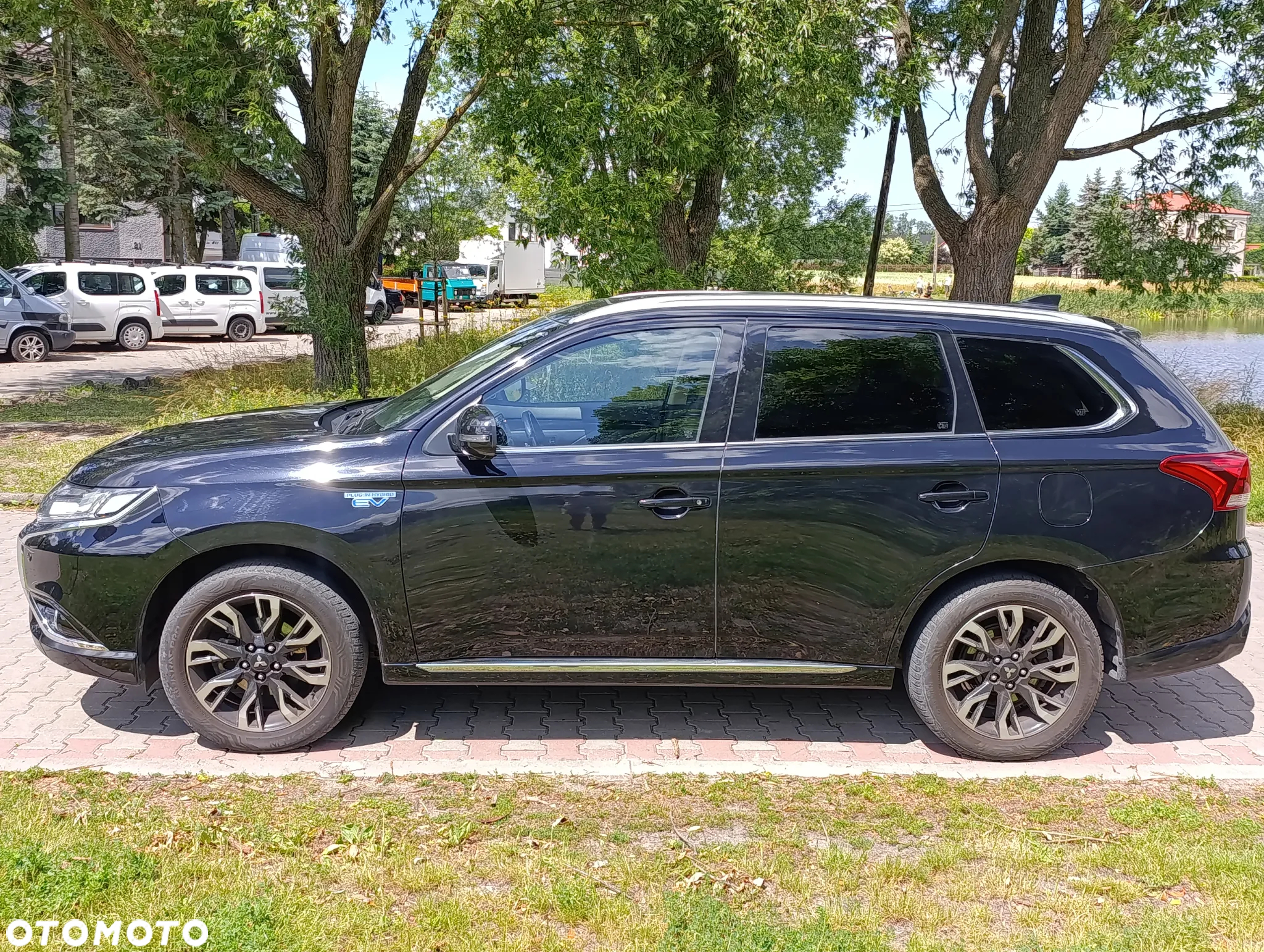 Mitsubishi Outlander - 6