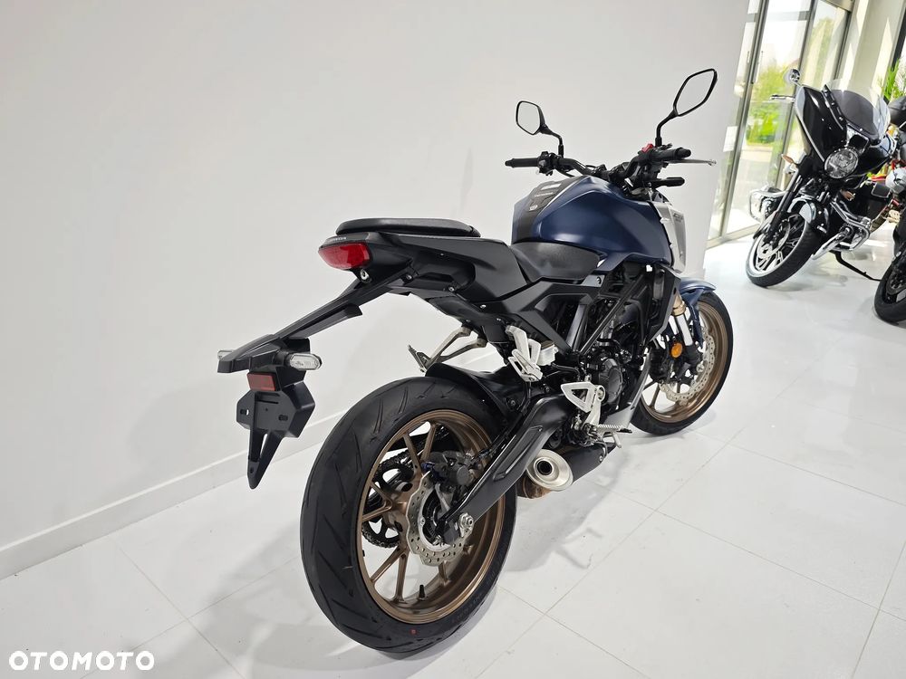 Honda CB - 11