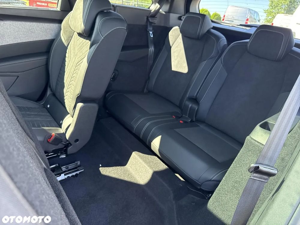 Peugeot 5008 - 23