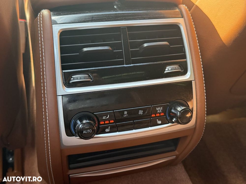 BMW Seria 7 745e - 27