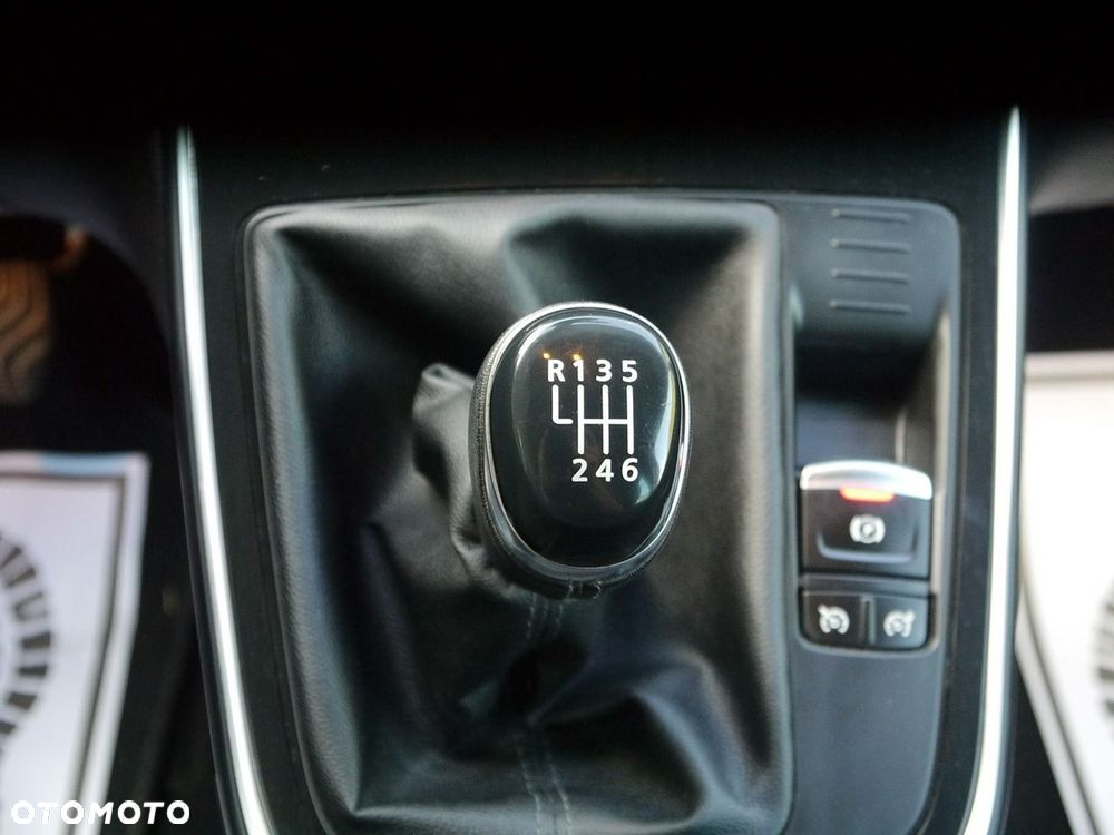 Renault Scenic TCe 140 GPF BUSINESS EDITION - 26