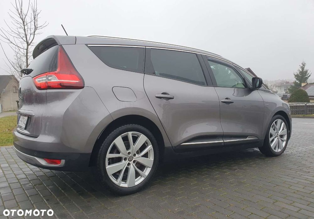 Renault Grand Scenic - 19