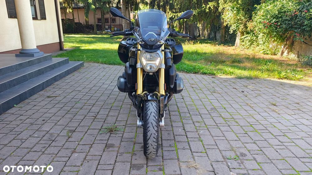 BMW R - 8