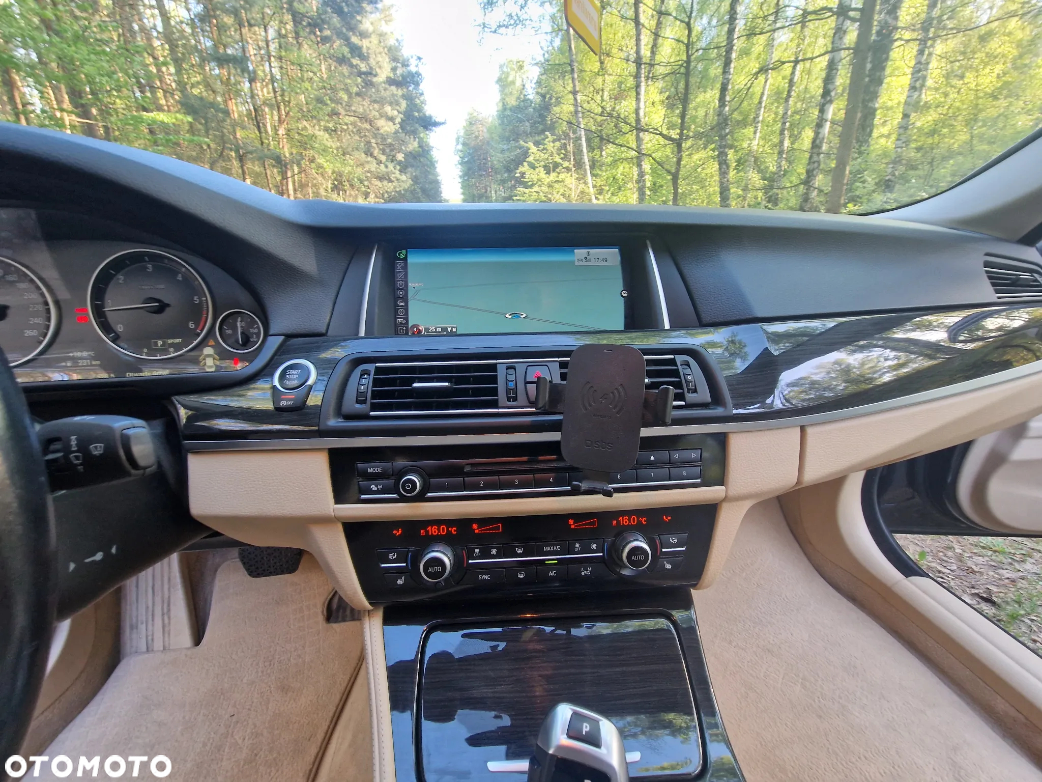 BMW Seria 5 520d Luxury Line sport - 29